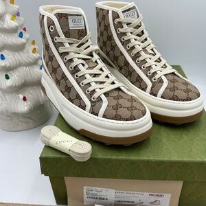Men’s Gucci tennis 1977 high top canvas sneakers size 9, made in Italy